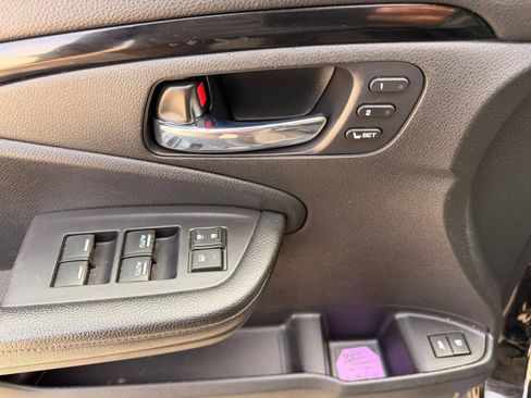 Used 2019 Honda Pilot Touring image 13