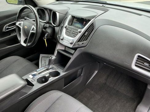Used 2017 Chevrolet Equinox LT w/ Convenience Package FWD image 19