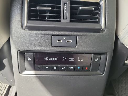 Used 2024 MAZDA CX-90 Plug-In Hybrid w/ Premium Plus AWD/4WD image 16