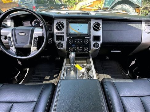 Used 2017 Ford Expedition EL Limited w/ Equipment Group 301A AWD/4WD image 5