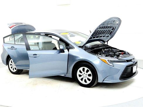 Used 2024 Toyota Corolla LE image 12