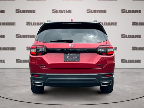 Used 2023 Honda Pilot Sport image 4