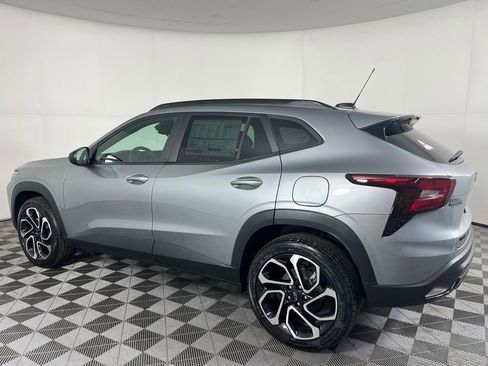 New 2026 Chevrolet Trax RS w/ Sunroof Package image 9