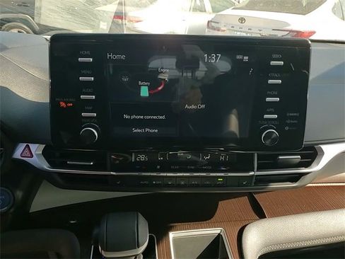 Used 2024 Toyota Sienna XLE image 17