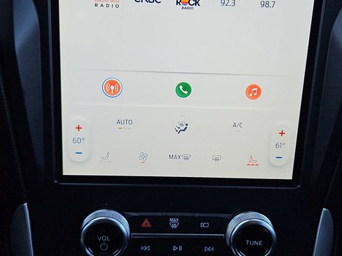 Used 2024 Ford Edge SEL image 18