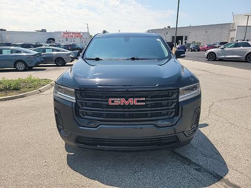 Used 2021 GMC Acadia SLE w/ Driver Convenience Package FWD image 3