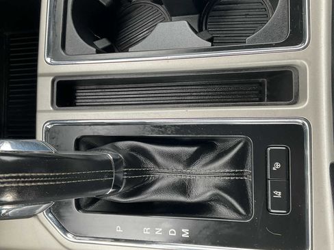 Used 2018 Ford F150 Lariat w/ Equipment Group 502A Luxury image 29