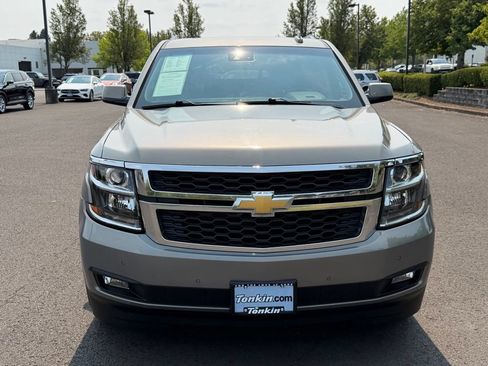 Used 2018 Chevrolet Tahoe LT w/ Luxury Package AWD/4WD image 3