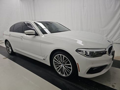 Used 2018 BMW 530i xDrive image 3