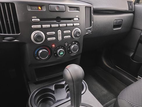 Used 2011 Mitsubishi Endeavor LS image 45