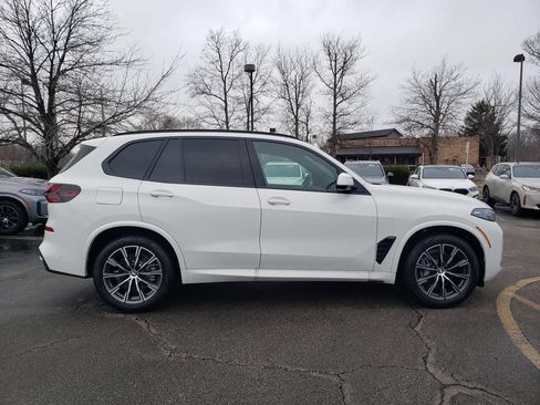 New 2026 BMW X5 xDrive40i w/ M Sport Package AWD/4WD image 3