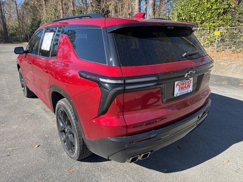 Used 2024 Chevrolet Traverse RS w/ LPO, Floor Liner Package image 3