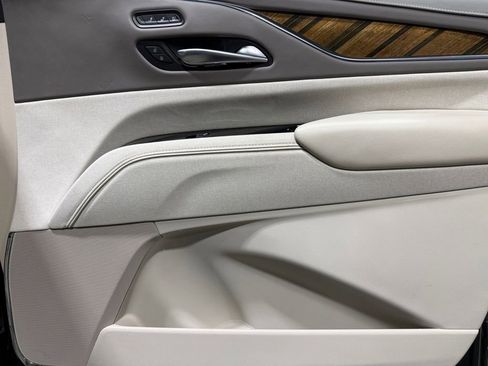 Used 2022 Cadillac Escalade Sport Platinum image 14