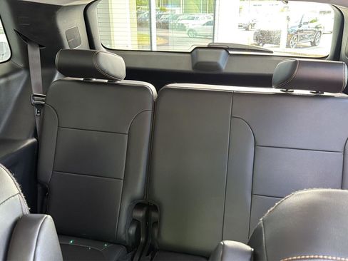 Certified 2024 BMW X5 xDrive40i w/ Parking Assistance Package AWD/4WD image 11