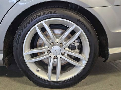 Used 2013 Mercedes-Benz C 300 Sport image 8