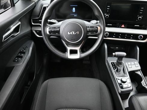 Used 2023 Kia Sportage LX AWD/4WD image 11