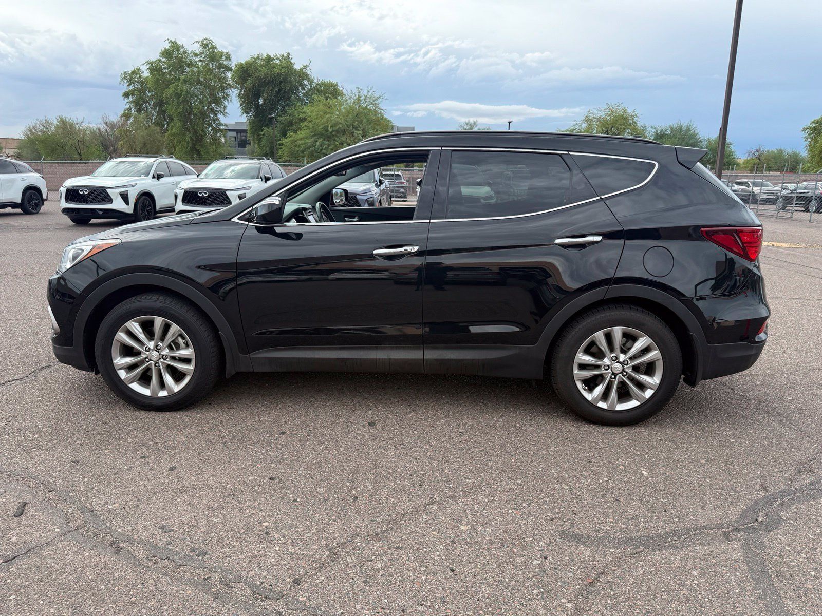 Used 2017 Hyundai Santa Fe Sport 2.0T FWD image 8