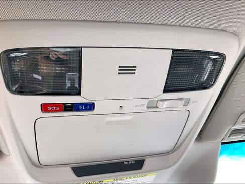 Used 2018 Subaru Outback 2.5i Premium image 32