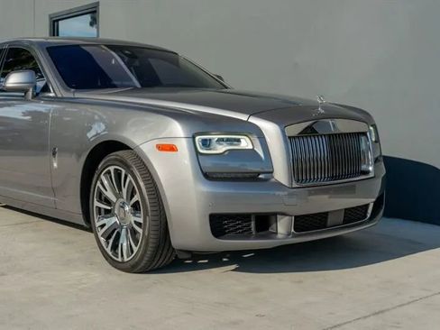 Used 2019 Rolls-Royce Ghost image 40