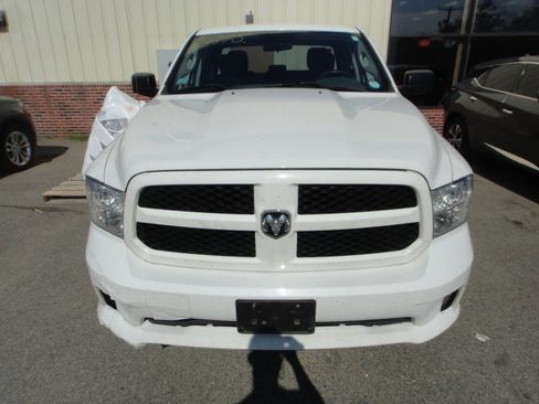 Used 2017 RAM 1500 Express w/ Express Value Package AWD/4WD image 2