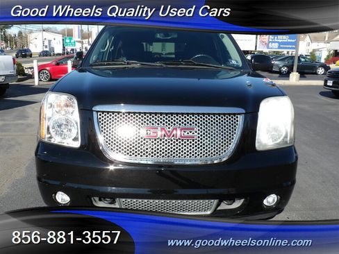 Used 2012 GMC Yukon Denali image 2