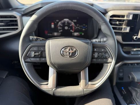 Used 2025 Toyota Sequoia SR5 image 6