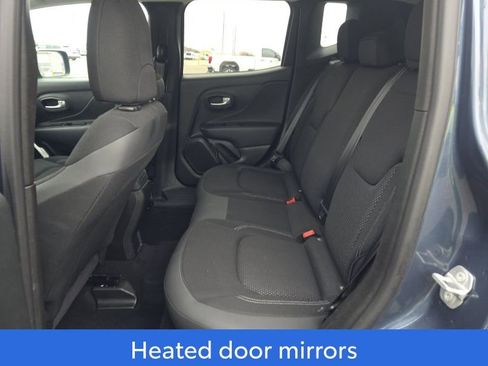 Used 2023 Jeep Renegade Latitude w/ Premium Group image 9