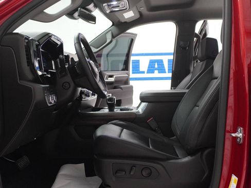 Used 2025 GMC Sierra 1500 SLT RWD image 5