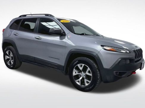 Used 2014 Jeep Cherokee Trailhawk w/ Comfort/Convenience Group image 18