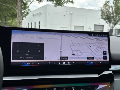 Certified 2024 BMW i5 eDrive40i w/ Convenience Package RWD image 25