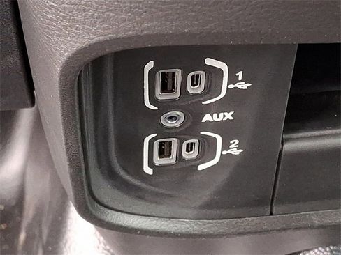 Used 2023 RAM 3500 Tradesman w/ Chrome Appearance Group image 21