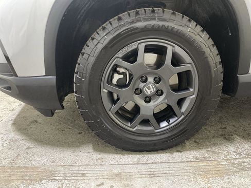 Certified 2025 Honda Pilot TrailSport image 10