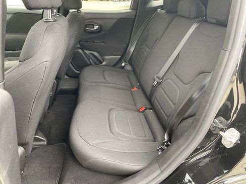 Used 2021 Jeep Renegade Latitude image 34