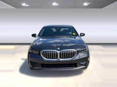 Used 2024 BMW 530i w/ Premium Package RWD image 6