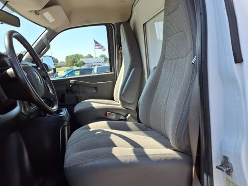 Used 2020 Chevrolet Express 3500 w/ Driver Convenience Package image 11
