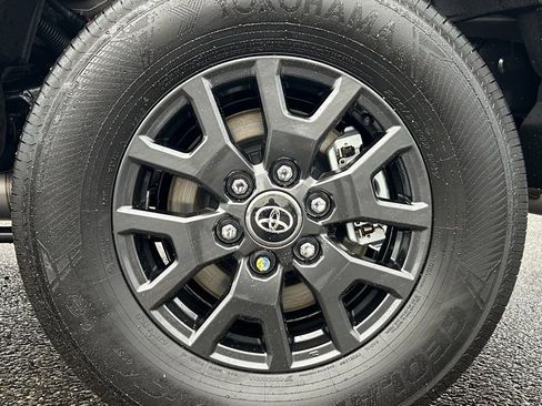 New 2026 Toyota 4Runner SR5 image 26