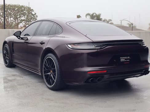 Certified 2022 Porsche Panamera Platinum Edition image 3
