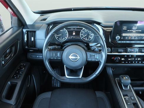 Used 2023 Nissan Pathfinder SV image 25