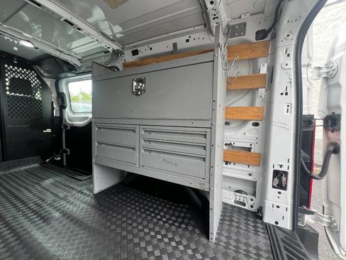 Used 2019 Ford Transit 250 130 Low Roof w/ Exterior Upgrade Package RWD image 20