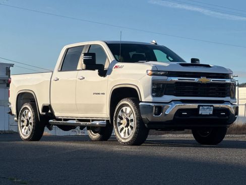 New 2026 Chevrolet Silverado 2500 LT image 9