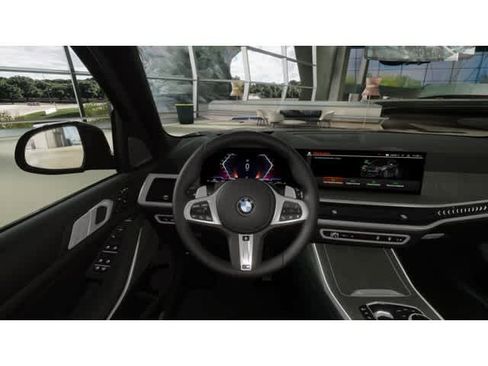 Used 2026 BMW X7 xDrive40i w/ M Sport Package image 13