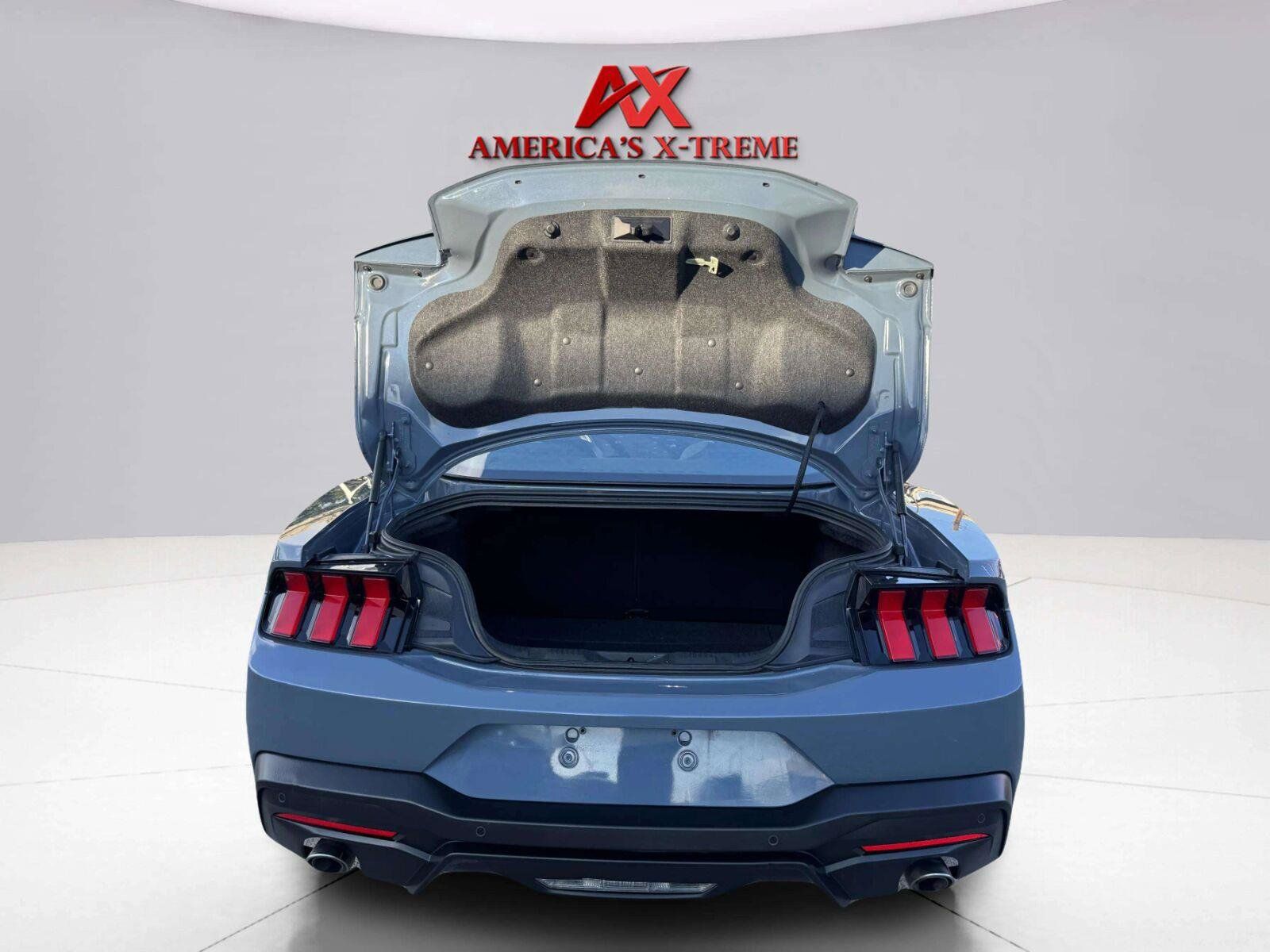 Used 2024 Ford Mustang Premium RWD image 39