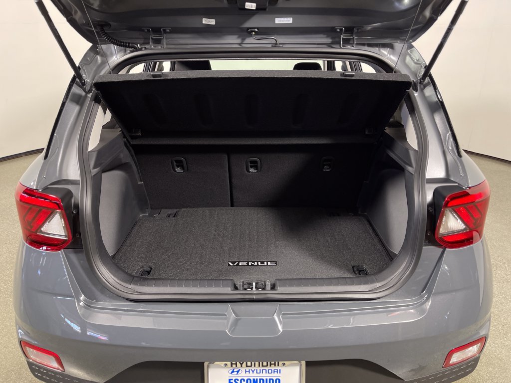 New 2026 Hyundai Venue SEL FWD image 7