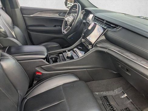 Used 2021 Jeep Grand Cherokee L Overland w/ Advanced Protech Group III image 23