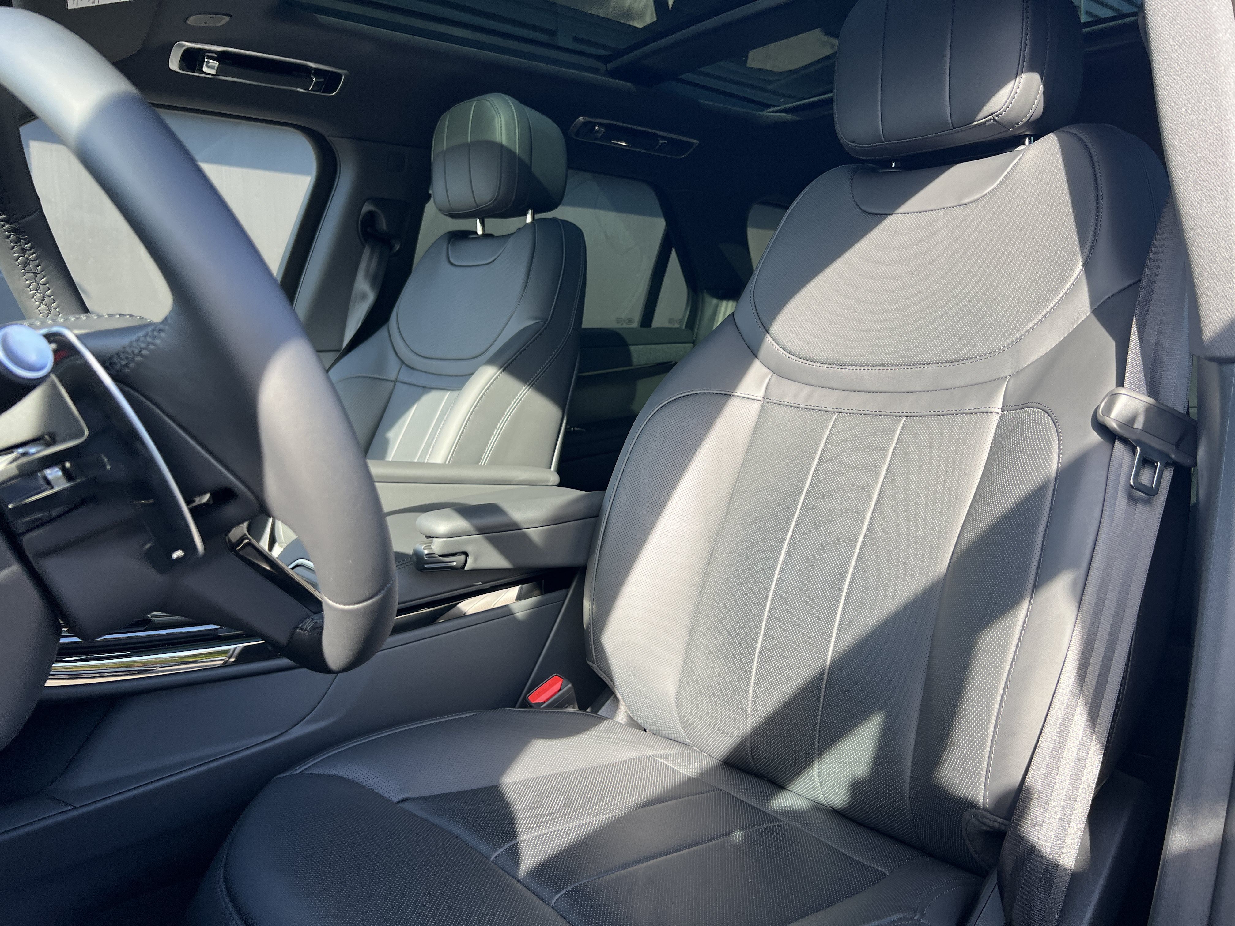 New 2025 Land Rover Range Rover Sport Dynamic SE AWD/4WD image 22
