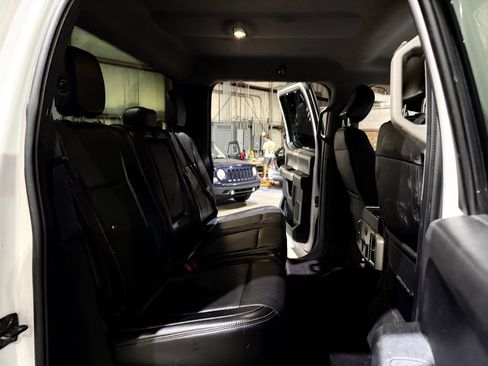 Used 2018 Ford F250 Lariat w/ Chrome Package image 21