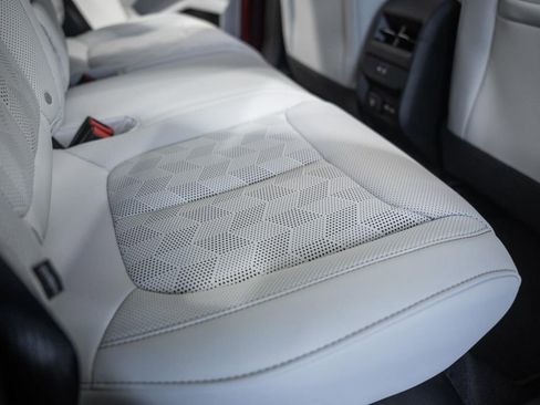 New 2026 Jeep Cherokee Overland image 32