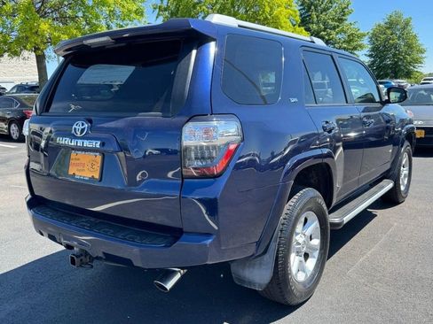 Used 2016 Toyota 4Runner SR5 AWD/4WD image 3