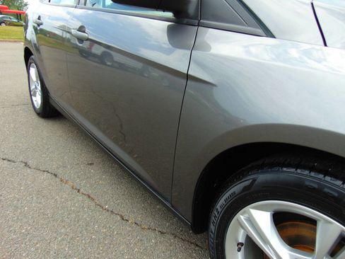 Used 2013 Ford Focus SE FWD image 59
