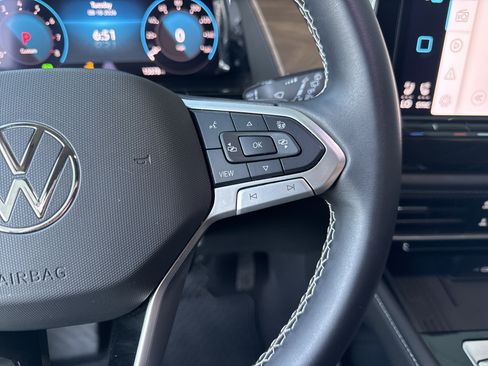 Used 2026 Volkswagen Atlas SE w/ Panoramic Sunroof Package FWD image 19